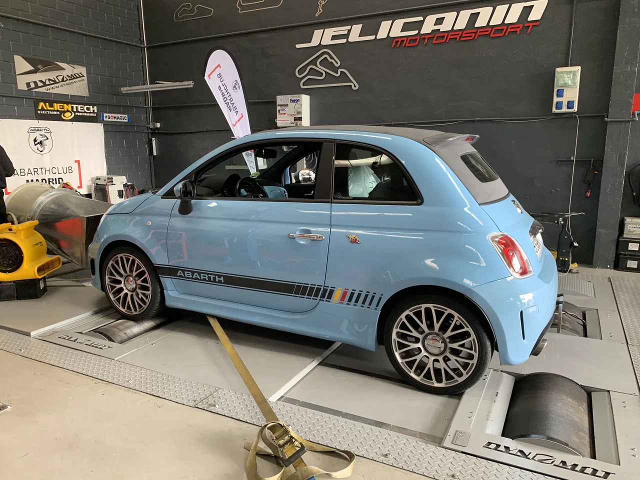 Abarth 500 1.4 T-Jet en el banco de potencia DynoMot 4x4 de Jelicanin Motorsport
