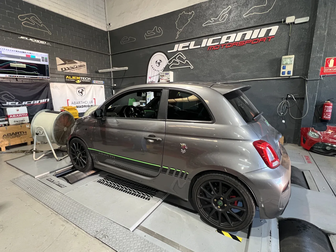 Abarth 595 1.4 T-Jet Competizione en el banco de potencia DynoMot 4x4 de Jelicanin Motorsport
