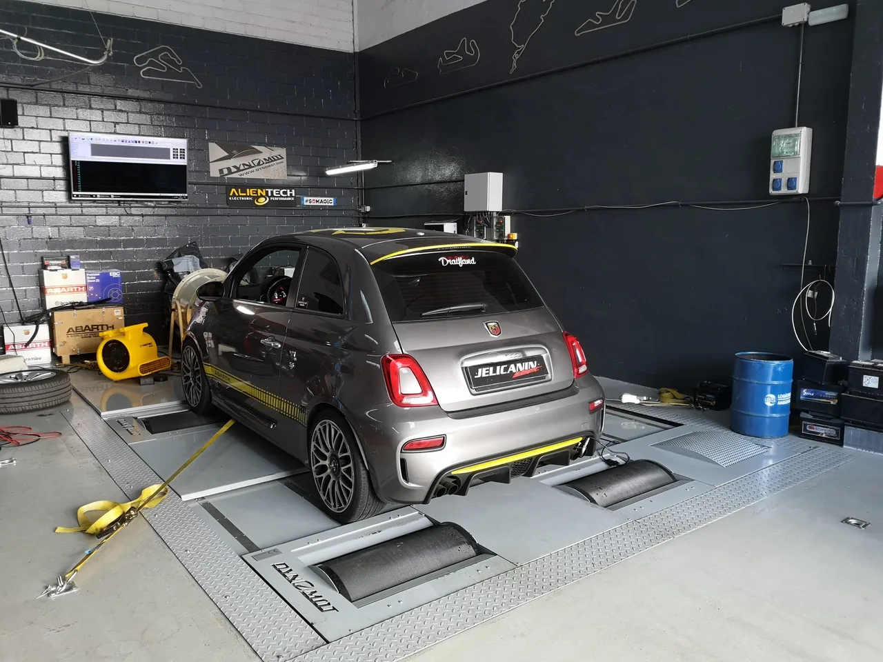 Abarth 595 1.4 T-Jet Turismo en el banco de potencia DynoMot 4x4 de Jelicanin Motorsport