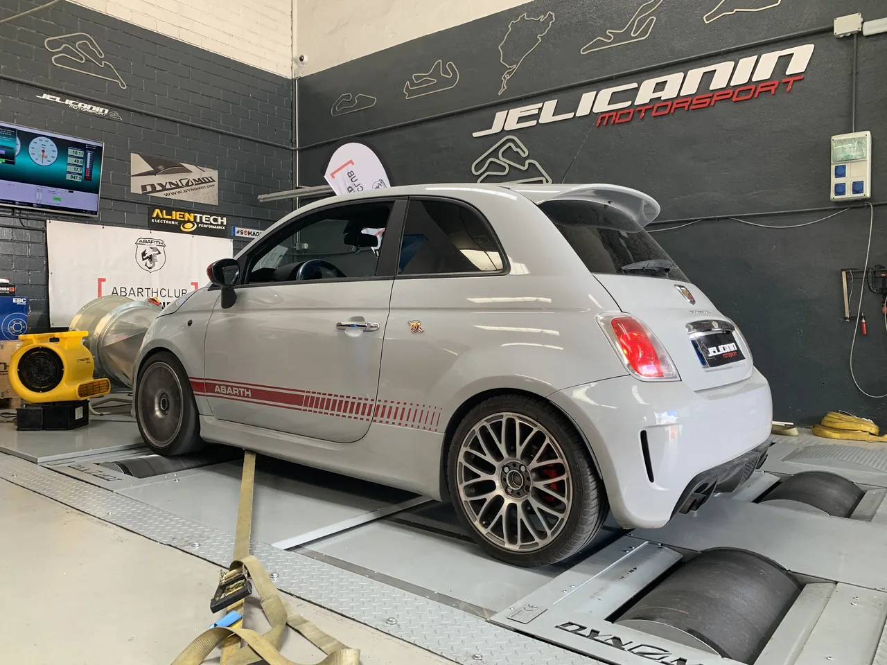 Abarth 595 1.4 T-Jet Turismo en el banco de potencia DynoMot 4x4 de Jelicanin Motorsport