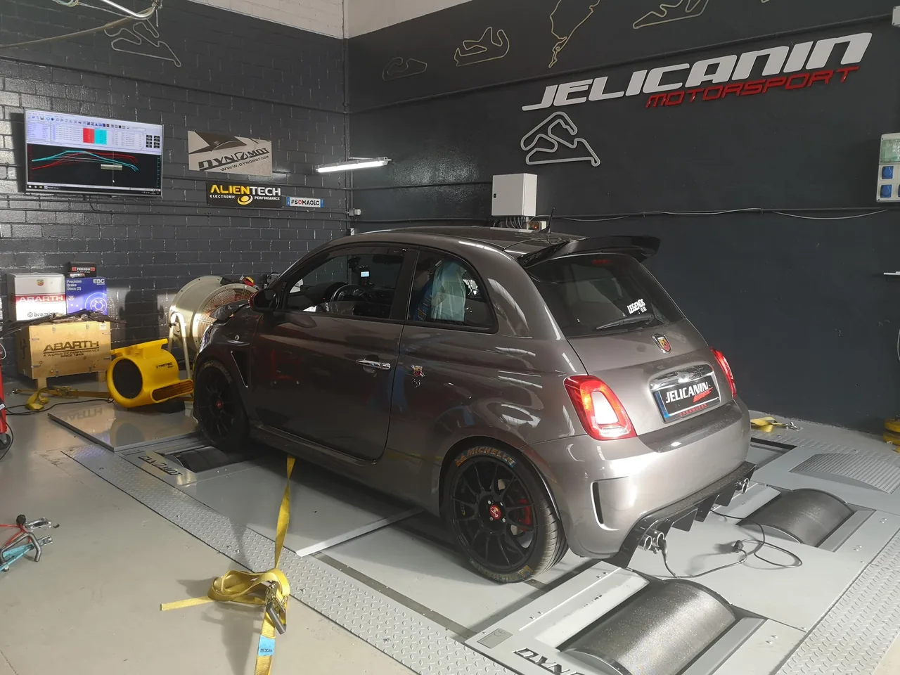 Abarth 595 1.4 T-Jet en el banco de potencia DynoMot 4x4 de Jelicanin Motorsport