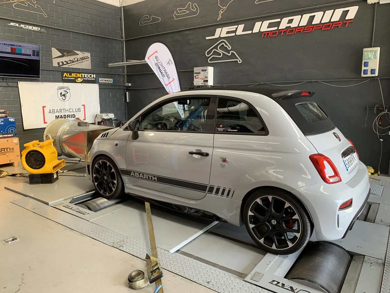 Abarth 595 1.4 T-Jet Turismo en el banco de potencia DynoMot 4x4 de Jelicanin Motorsport
