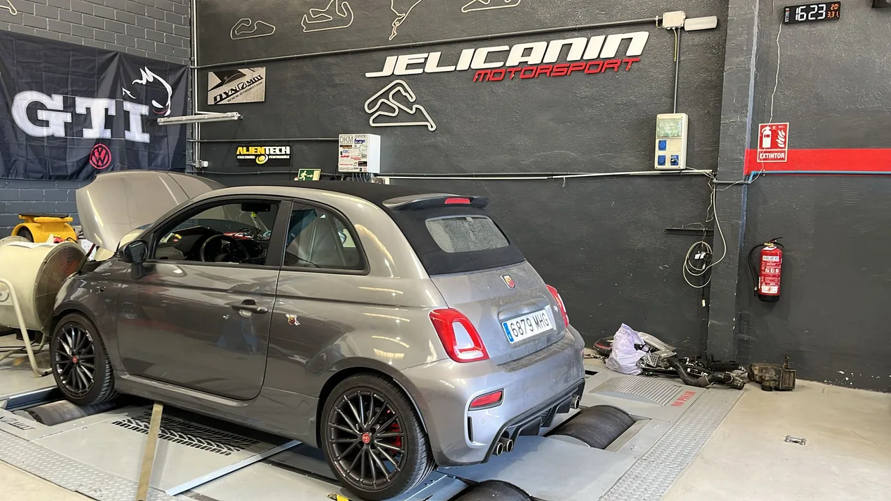 Abarth 695 1.4 T-Jet 180 en el banco de potencia DynoMot 4x4 de Jelicanin Motorsport