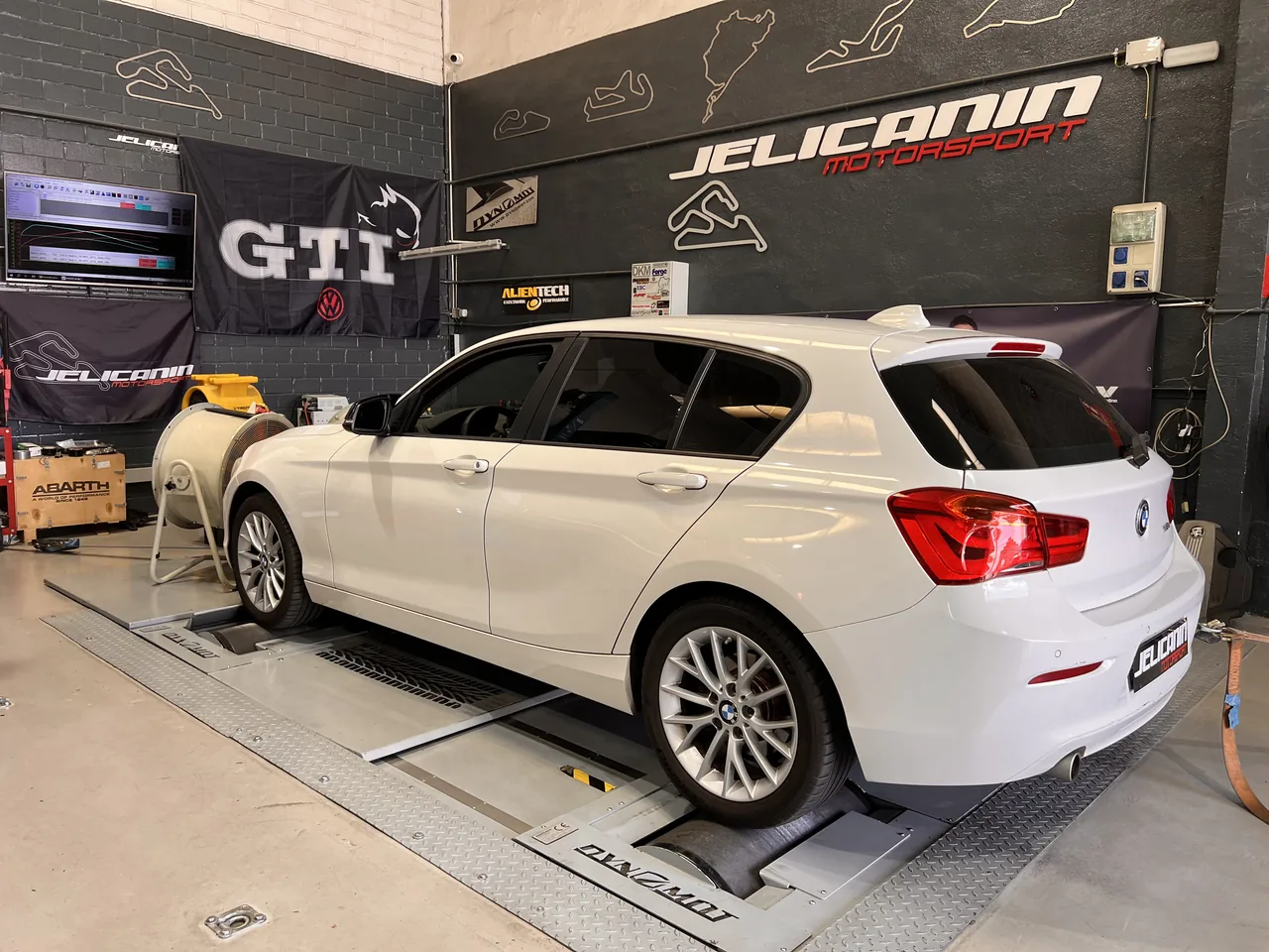 BMW Serie 1 118d LCI en el banco de potencia DynoMot 4x4 de Jelicanin Motorsport