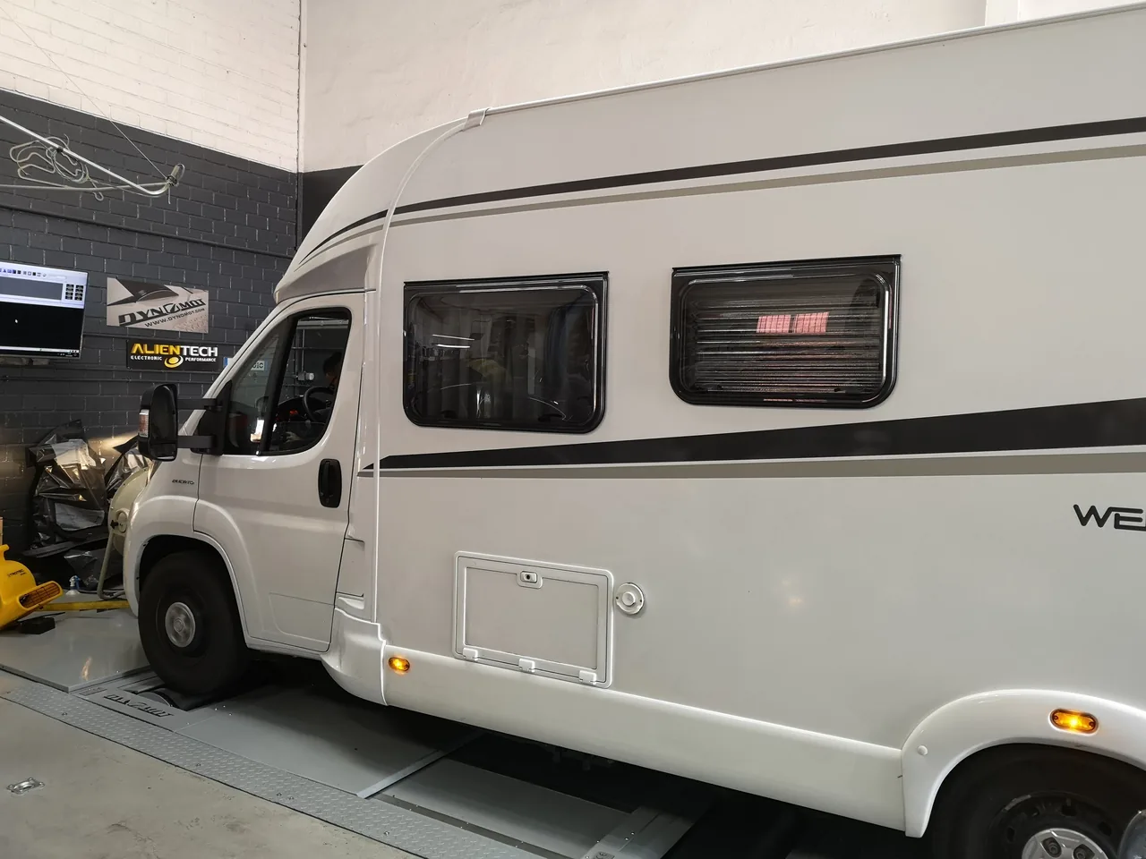 Fiat Ducato 2.3 MultiJet 130 en el banco de potencia DynoMot 4x4 de Jelicanin Motorsport