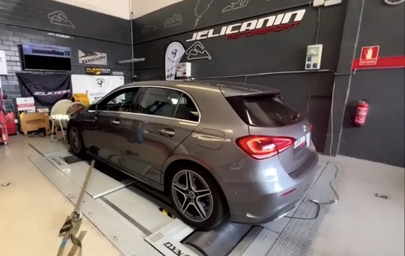Mercedes Clase A A 200 d en el banco de potencia DynoMot 4x4 de Jelicanin Motorsport