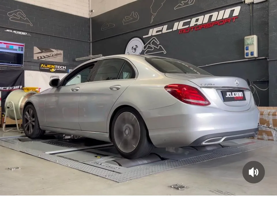 Mercedes Clase C C 220 d en el banco de potencia DynoMot 4x4 de Jelicanin Motorsport