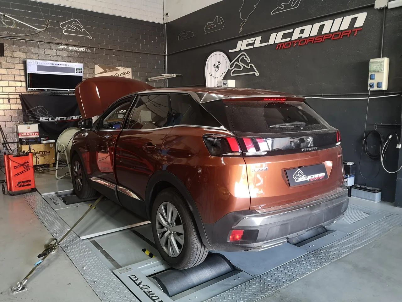Peugeot 3008 1.6 BlueHDi 120 en el banco de potencia DynoMot 4x4 de Jelicanin Motorsport