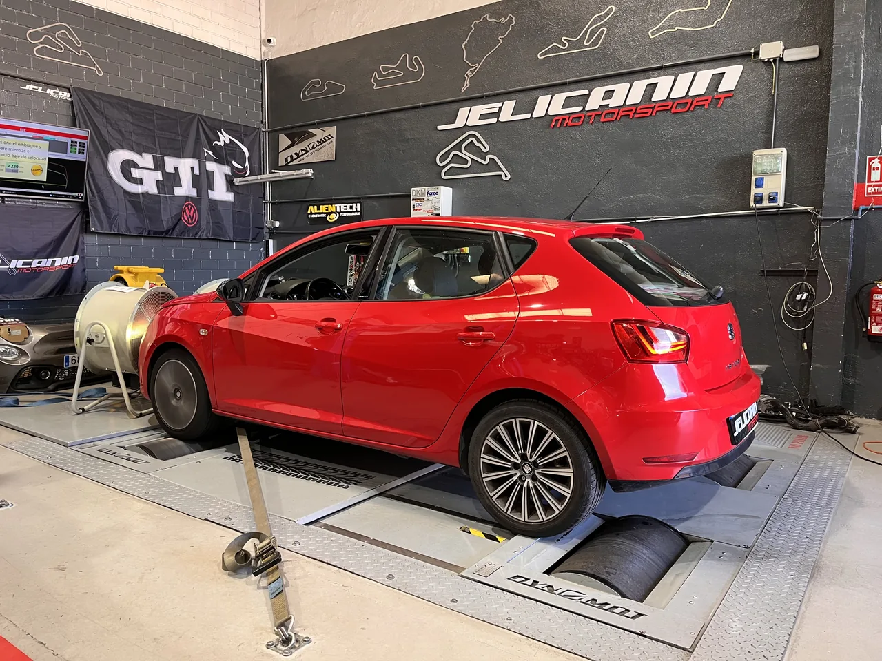SEAT Ibiza 1.2 TSI 90 en el banco de potencia DynoMot 4x4 de Jelicanin Motorsport