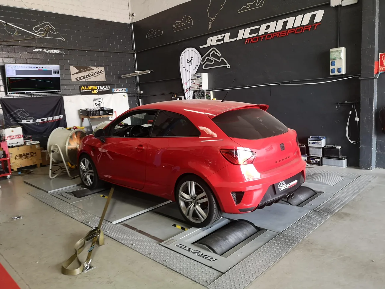 SEAT Ibiza 1.8 TSI 192 Cupra en el banco de potencia DynoMot 4x4 de Jelicanin Motorsport