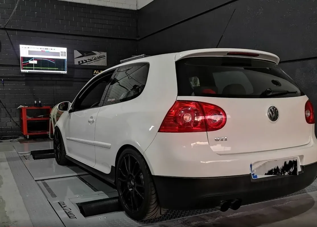 Volkswagen Golf 2.0 TFSI GTI en el banco de potencia DynoMot 4x4 de Jelicanin Motorsport