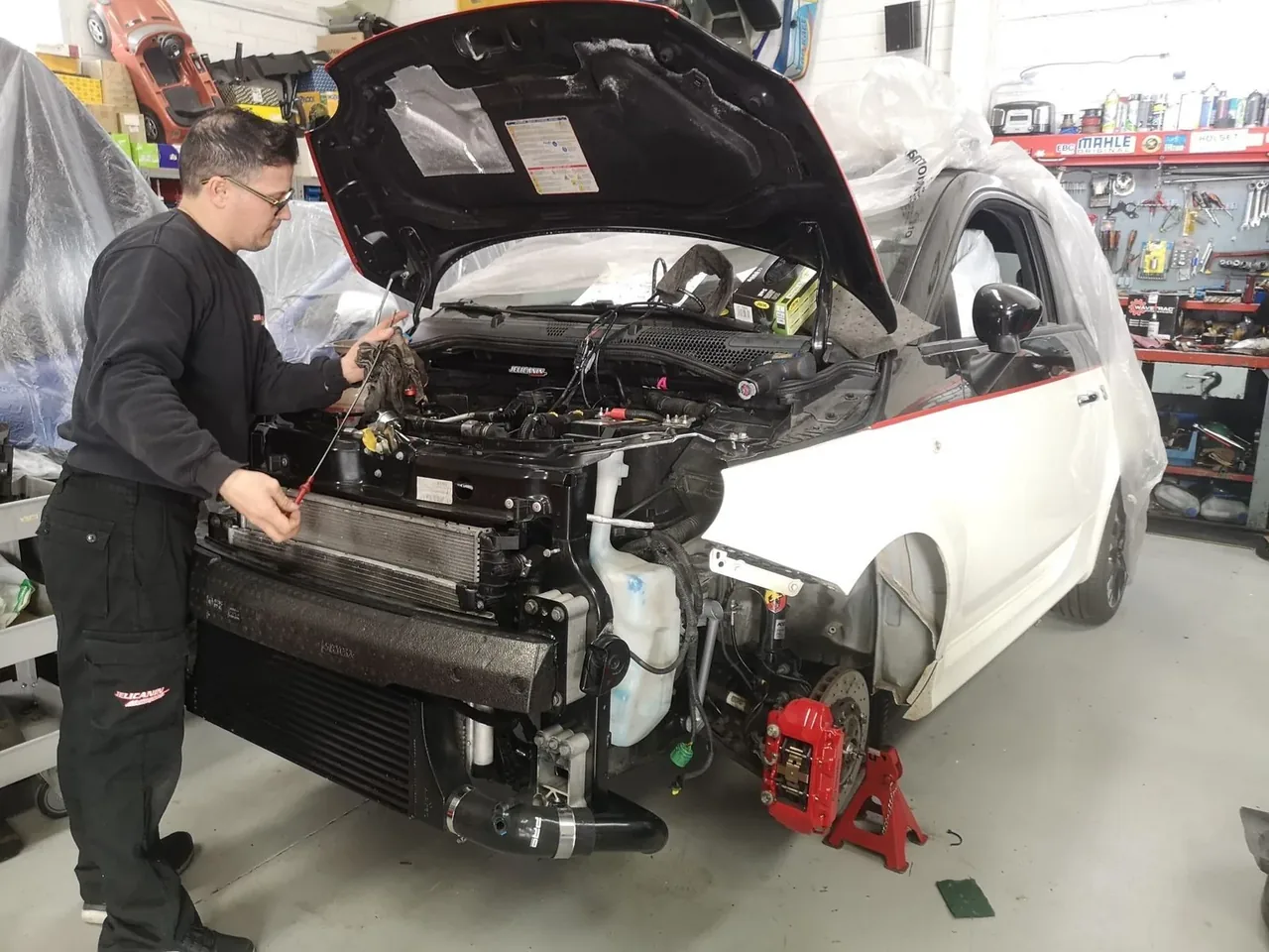 Montaje intercooler en Abarth