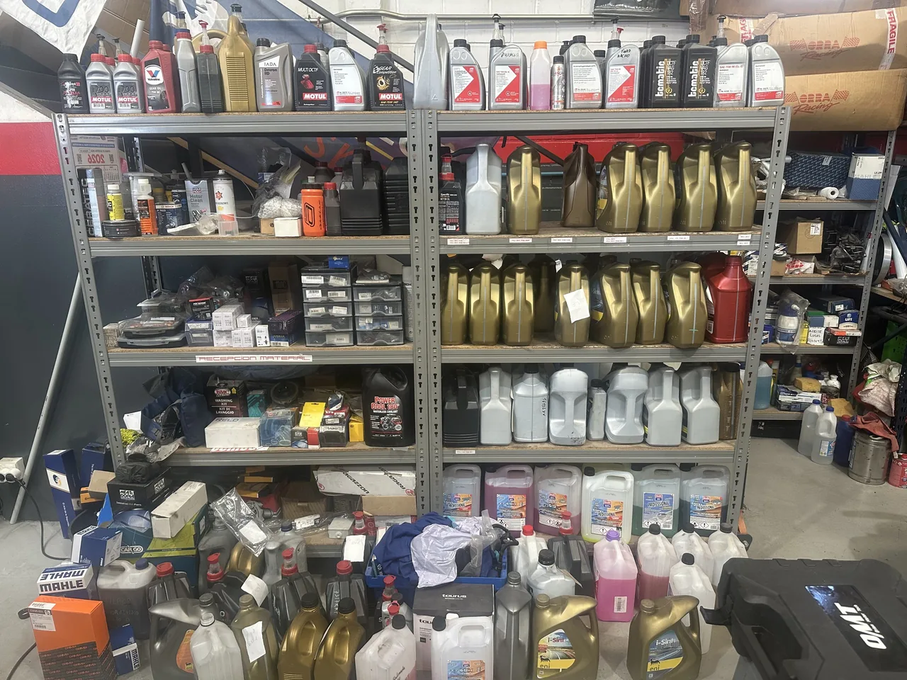 Aceites Motul, Eni y Valvoline: consumibles en stock